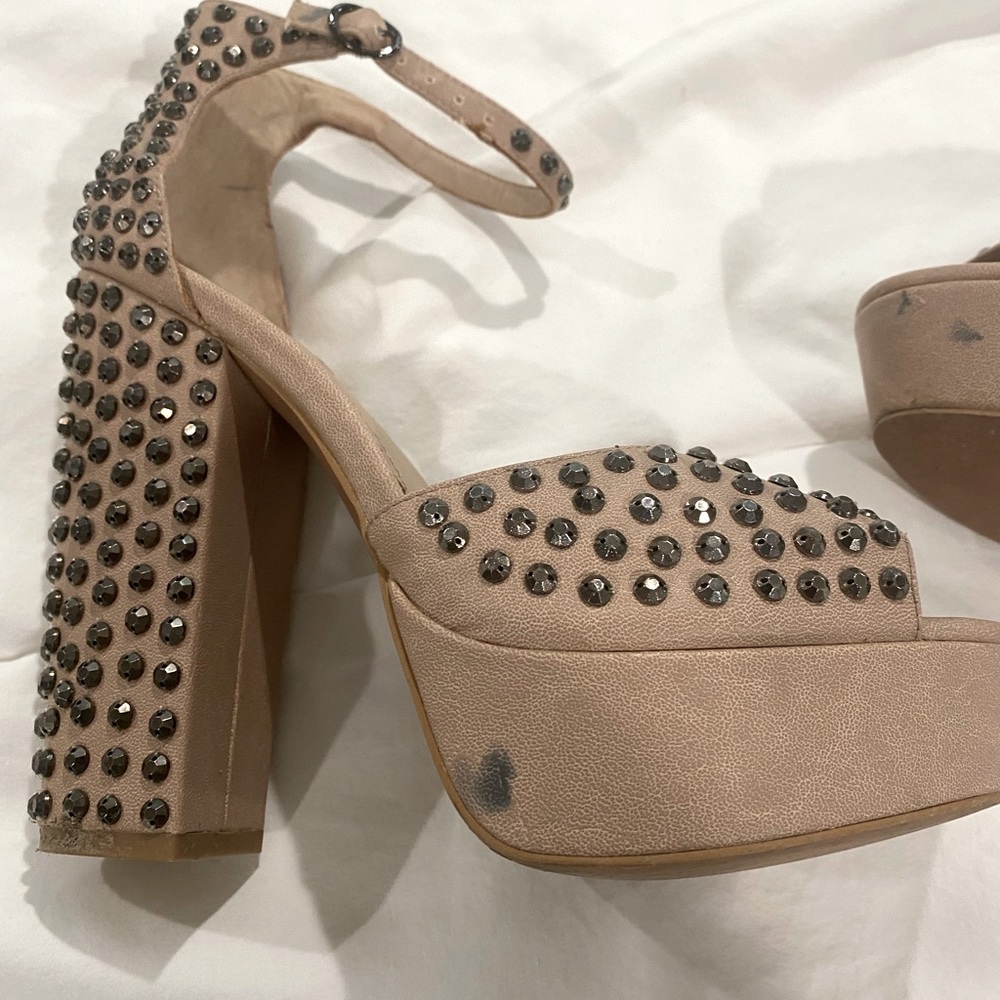 Wild Pair Studded Platform Open Tow Pumps! - image 3